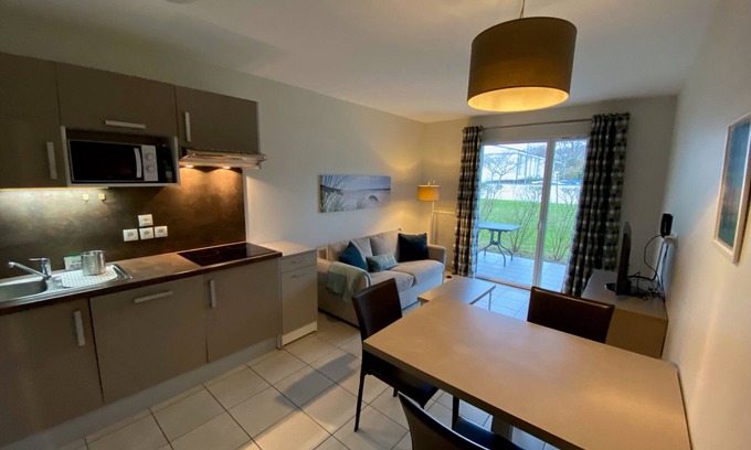 Concarneau Apartment | Le Cabellou - Appt avec piscine commune