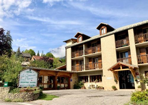 Guillestre Hotel | Le Catinat Fleuri