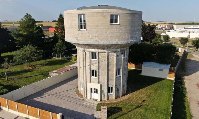 Bresles Other | Le château d’eau