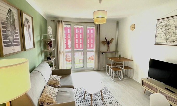 Saint-Etienne Apartment | Le Châteaucreux - Cosy & SPA