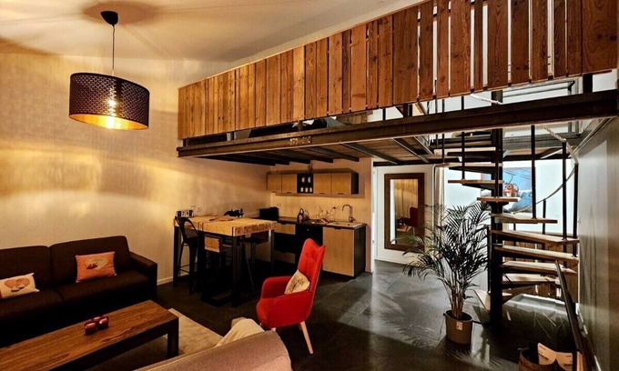 Genas Apartment | Le Chalet-Loft-Private Bathroom-Apartment-Garden view