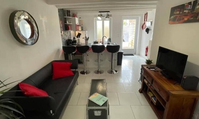 Noyers-sur-Cher House | Le City Maisonnette 4 Personnes Proche Zoo