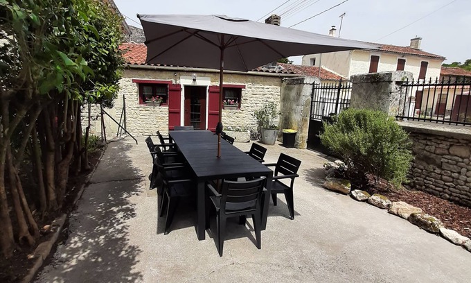Saint Martin de Juillers House | Le Clos Saint Martin De Juillers