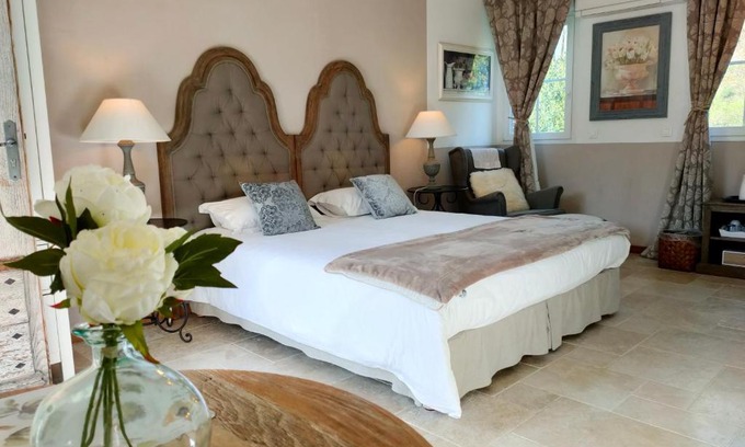 Bec-de-Mortagne Bed & Breakfast | Le Clos Bel Ami Chambre d'hôtes avec piscine
