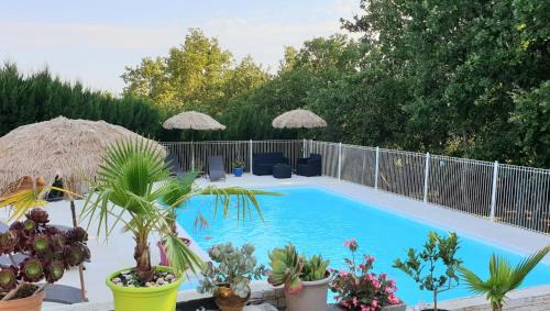 Saint-Marcel-d'Aredeche House | Le Clos du Grand Chêne - gîtes 4 étoiles -