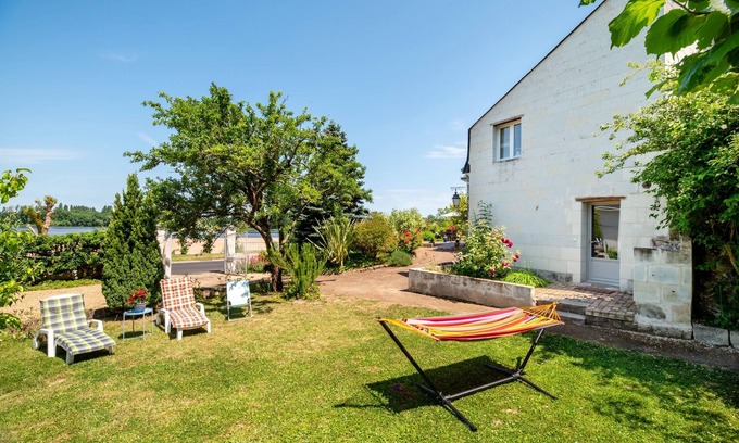 Chenehutte-Treves-Cunault House | Le Clos Eugenie - Charmante maison avec jardin et vue sur la Loire