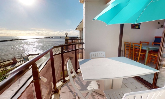 Saint-Gilles-Croix-de-Vie Apartment | Le Corsaire Face Mer