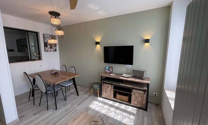 Vinneuf House | Le Colibri -Country house in the heart of a quiet little village (1h from Paris)