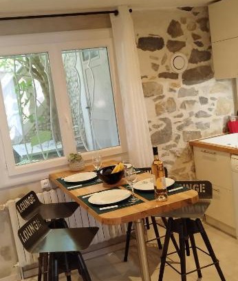 Route d'Arles Apartment | LE COSY Joli F2 proche gare, Arénes avec terrasse privée