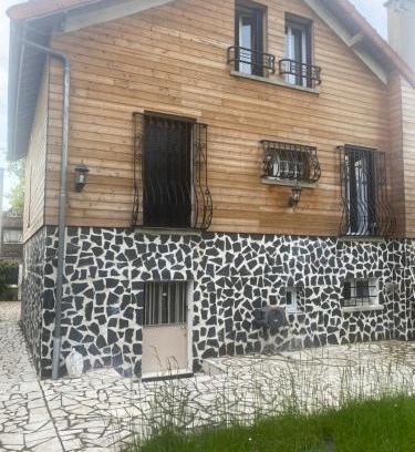 Le Raincy House | LE COSY POUPY