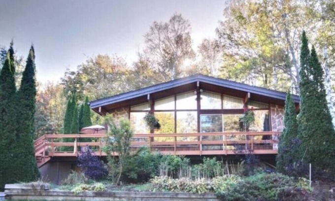 Chertsey House | Le Coyote - 5 acre private forest 3 bedrooms CITQ 320122