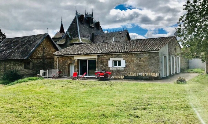 Vinzelles House | Le Cuvier des Morandes Holiday Home Vinzelles