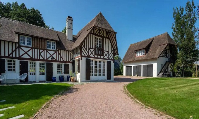 Pennedepie House | Le Domaine de la Source