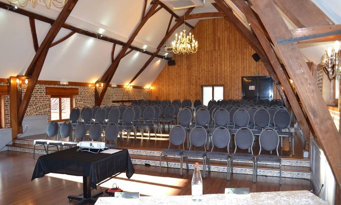 Ennevelin Hotel | Le Domaine des Cigognes