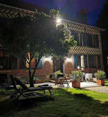 Beuzeville Bed & Breakfast | Le Domaine des Volets bleus