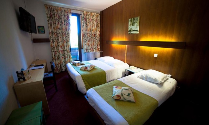 Besse-en-Chandesse Hotel | Le Grand Hôtel de Besse