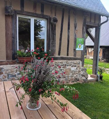 Saint-Christophe-sur-Conde House | Le Grenier