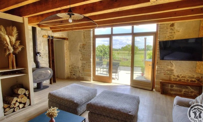 Corcelles-en-Beaujolais House | Le Havre des Hirondelles