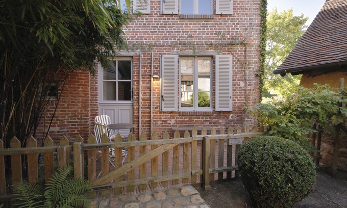 Conches-en-Ouche House | Le Jardin Découverte