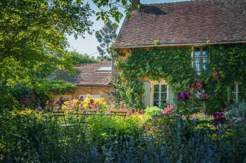 Neuilly-en-Sancerre House | Le Jardin de Marie - la maison d'hôtes Sancerre
