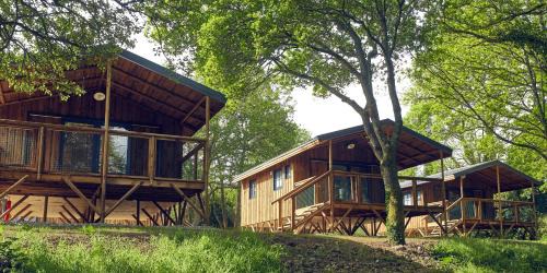 Plogastel-Saint-Germain Ski Chalet | Le Jardin Saint Germain Lodges and Events