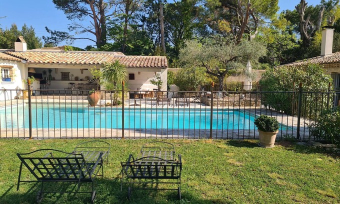 Aramon House | LE MAS DES COSME EN PROVENCE