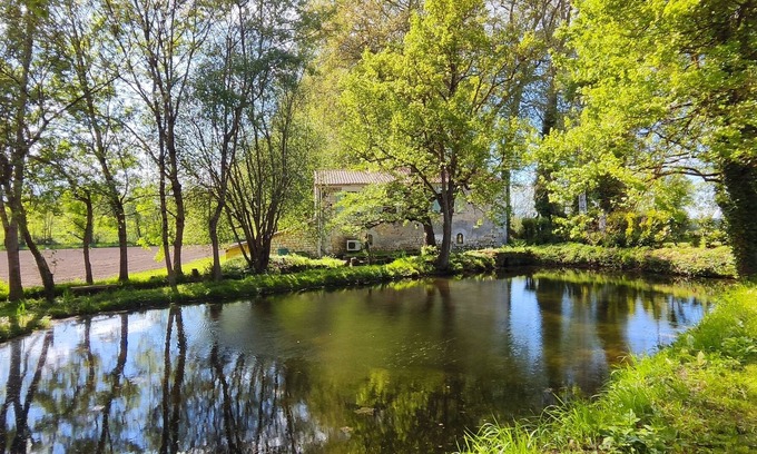 Roullet-Saint-Estephe House | Le Moulin Chardet