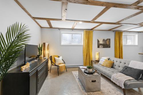 Saint-Francois-Xavier-de-Brompton Apartment | Le nid des hirondelles