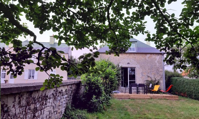 Crouay House | Le Pavillon du Manoir de Conjon