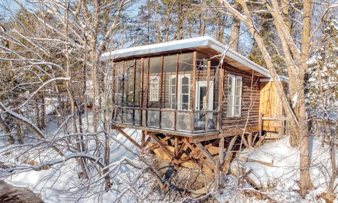 Joliette Regional County Municipality Ski Chalet | Le Perché-sur-la-rivière