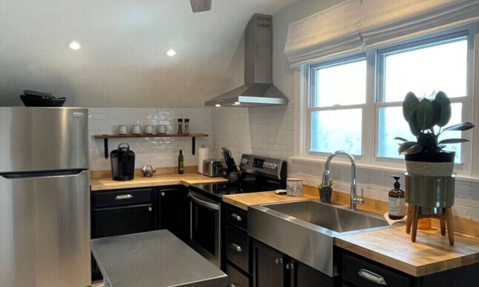 Canandaigua Apartment | LE PETIT - 5 min. Walk to Lake Resort or Downtown