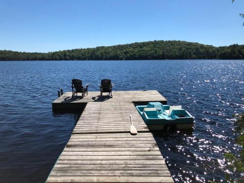 Sainte-Marguerite-du-Lac-Masson Ski Chalet | Le petit chalet sur le lac