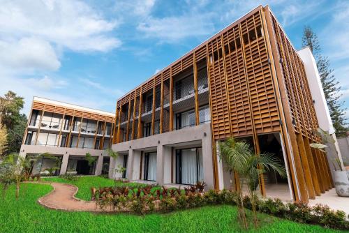 Kampala Hotel | Le Petit Village Boutique Hotel & Spa