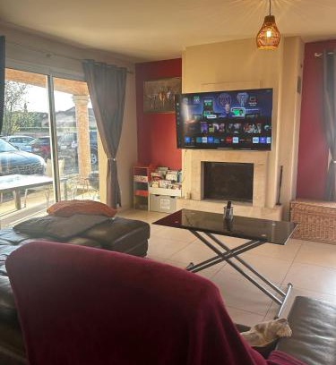Janneyrias Bed & Breakfast | le relai du parking fute