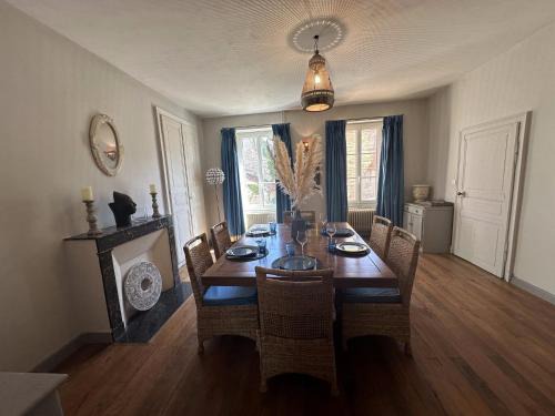 Creuzier-le-Vieux House | Le relais 1850