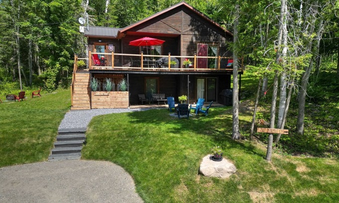 Pohenegamook Ski Chalet | LE RUSTIQUE MODERNE DÉTENTE