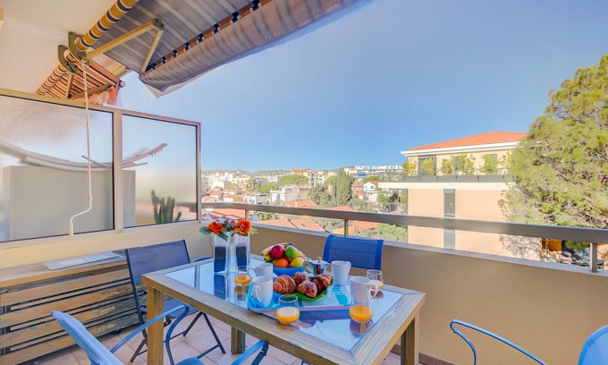 Juan-les-Pins Apartment | Le San Diego with Shared Pool, Juan les Pins, France