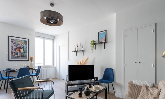 Brotteaux Apartment | Le Select sur Cour - Havre de paix pour 2 à Lyon
