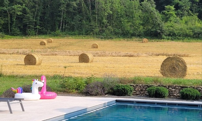 Montignac House | Le Sorbier, Gîte with swimming pool