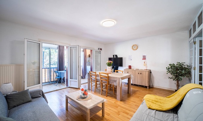 Amelie-les-Bains-Palalda Apartment | Le Vieux Pont - Vue montagne , parking privé