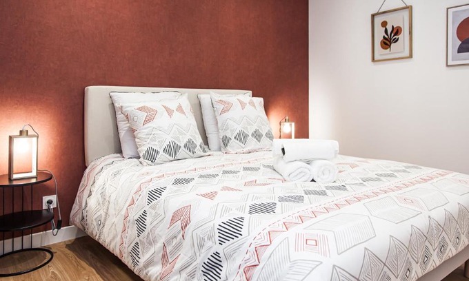 Chateauroux Apartment | Le Vintage- Gare/centre, tout équipé, refait à neuf, climatisation