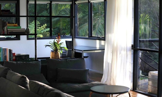 Stanwell Park House | Leafy beachside retreat