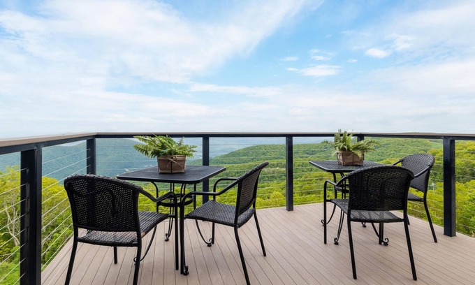 Nellysford Condo | Ledges 72 with Wintergreen Advantage