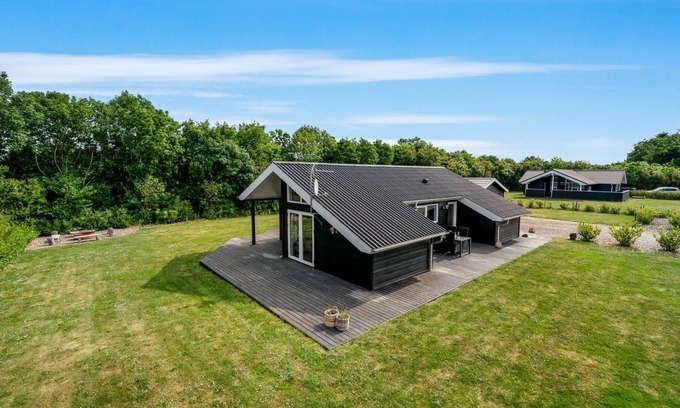 Falen House | "Leeve" - 1.4km to the fjord by Interhome