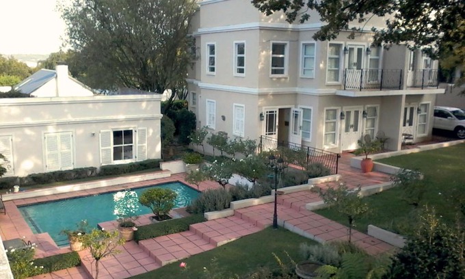 Greater Johannesburg Metropolitan Area House | Leighwood Lodge