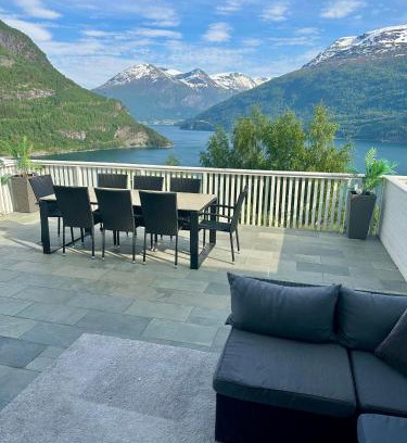 Stryn Apartment | Leilighet med fantastisk utsikt