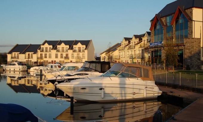 Carrick-on-Shannon Hotel | Leitrim Marina Hotel