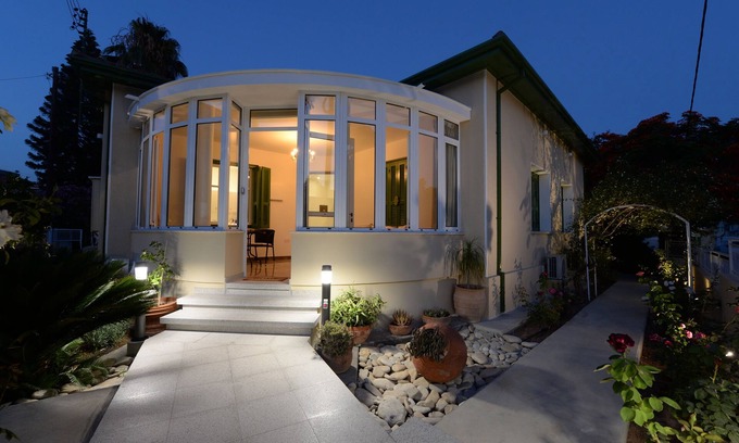 Limassol House | LEMON & CAROB GARDEN SUITS at AVGI'S HOME, LIMASSOL, OLD TOWN
