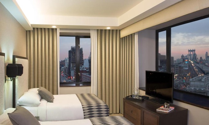 Chinatown Hotel | Leon Hotel LES