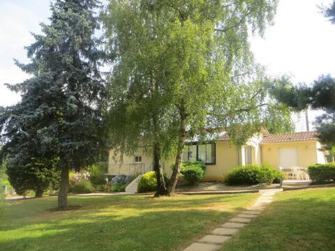 La Milesse House | Les Acacias